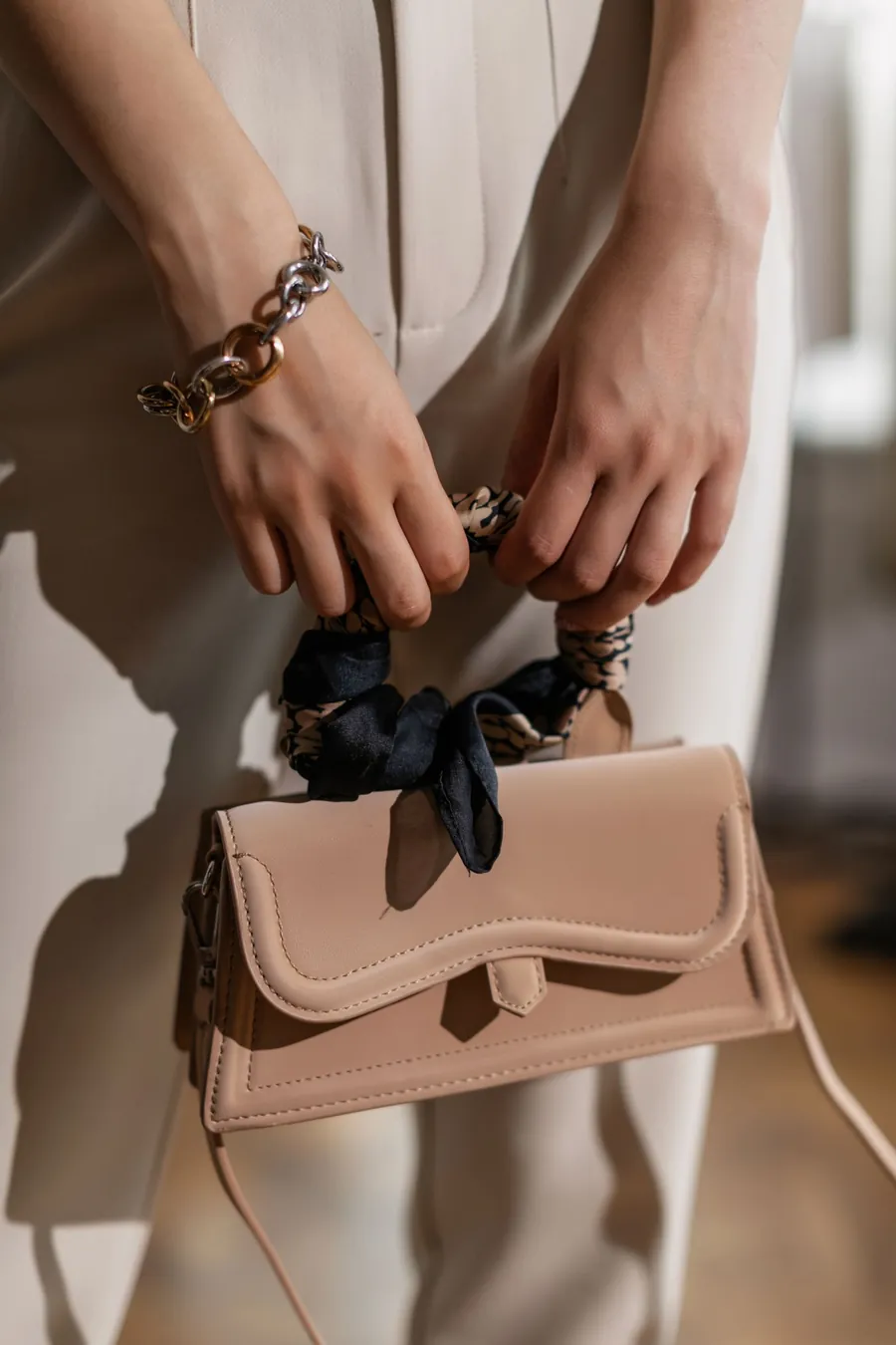 Cartera Nude con Pañuelo